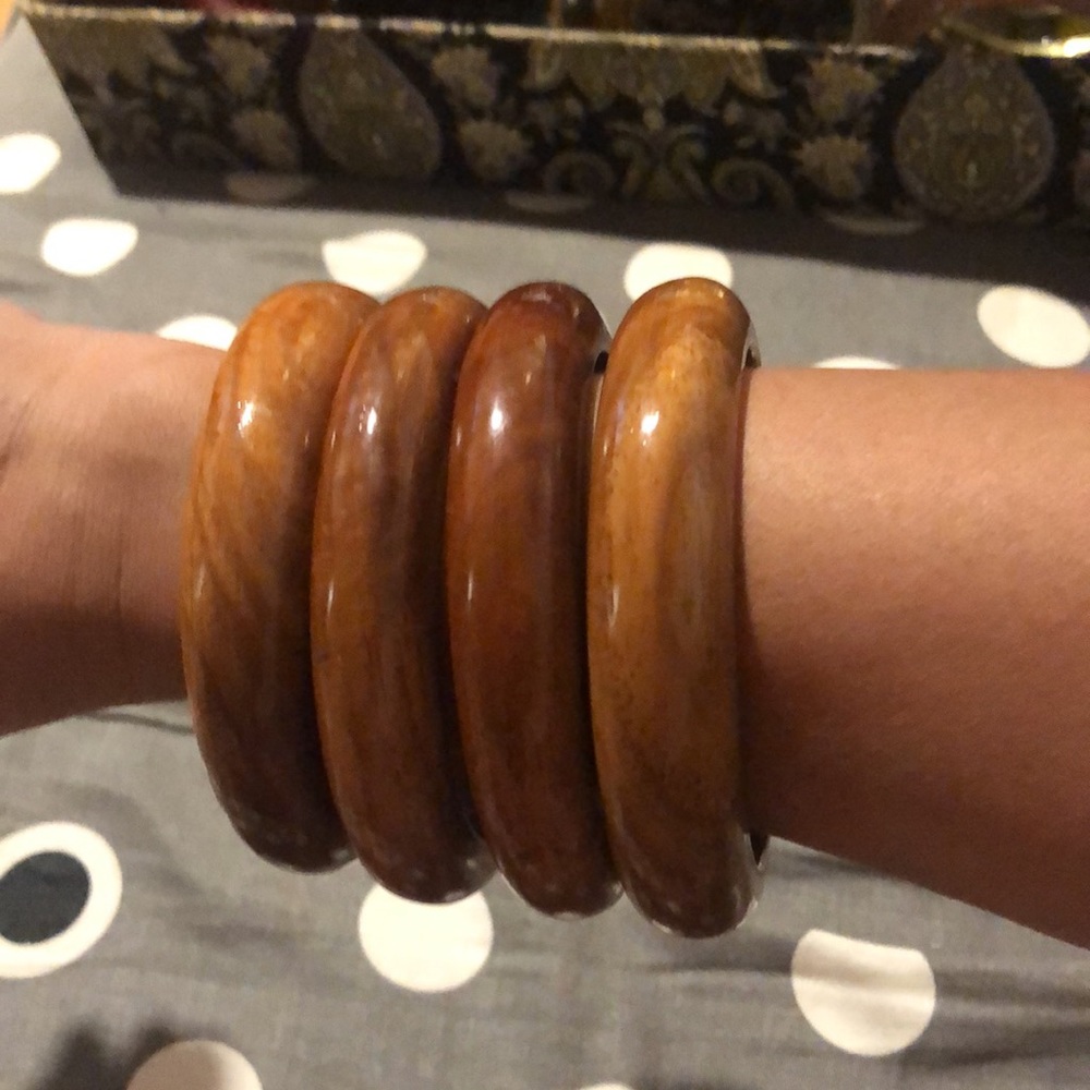 Bracelets - Picture 2 of 3